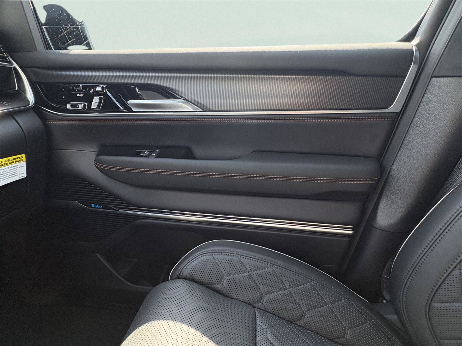 New 2026 Jeep Grand Wagoneer L Summit AWD/4WD image 17