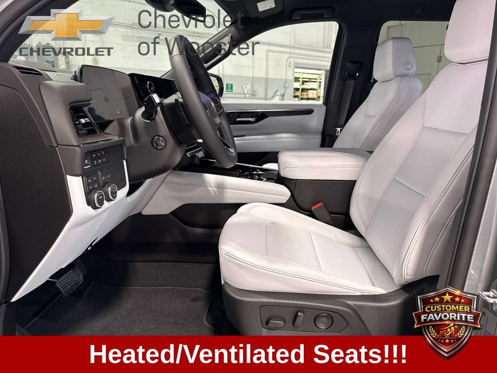 New 2025 Chevrolet Suburban Premier AWD/4WD image 28