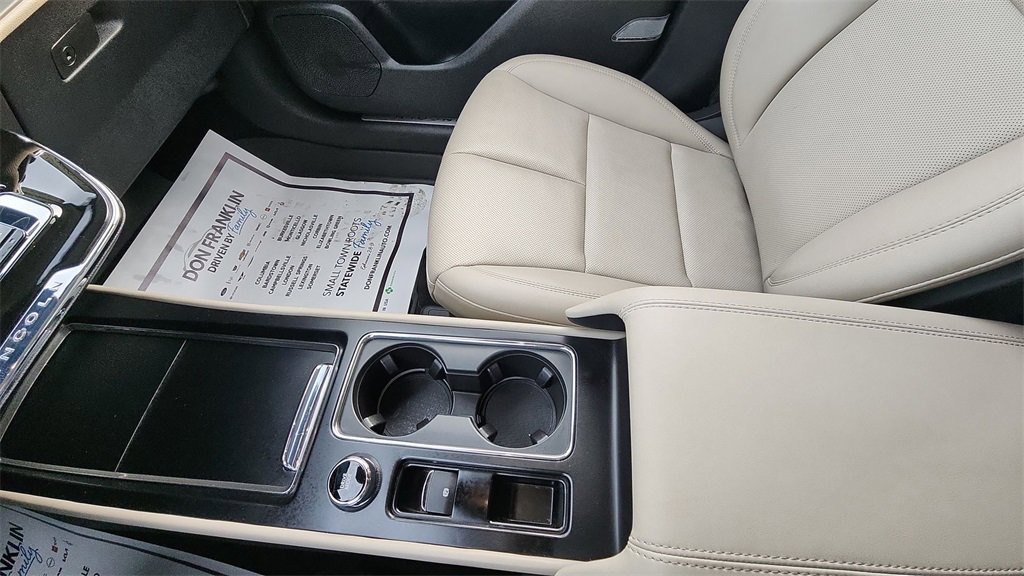 Used 2025 Lincoln Corsair FWD w/ Equipment Group 101A image 25