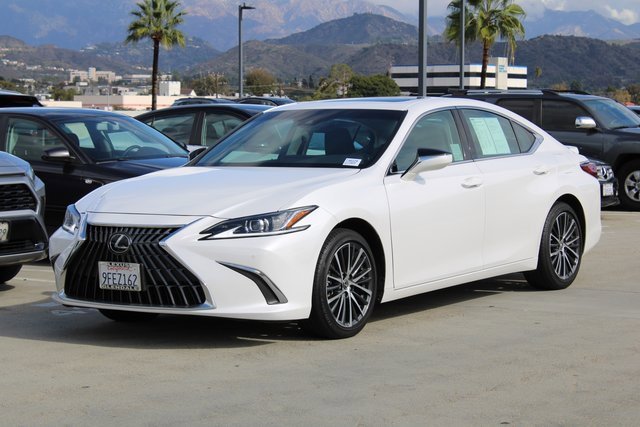 Certified 2024 Lexus ES 300h w/ Premium Package image 3