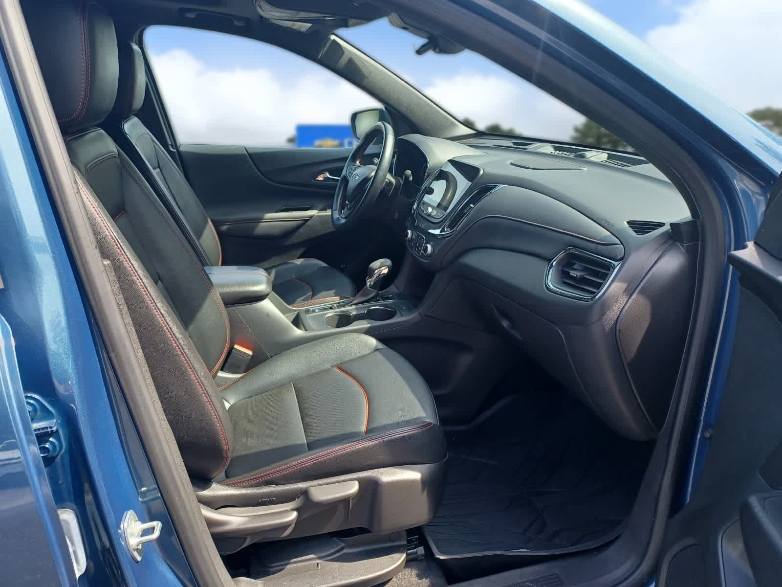 Used 2024 Chevrolet Equinox RS w/ RS Leather Package AWD/4WD image 25
