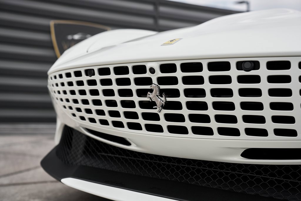 Used 2024 Ferrari Roma Spider image 9