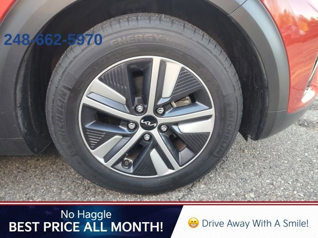 Used 2022 Kia Niro LXS image 9