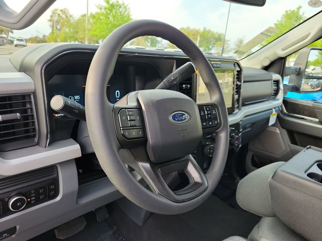 New 2026 Ford F350 XLT w/ XLT Premium Package AWD/4WD image 16