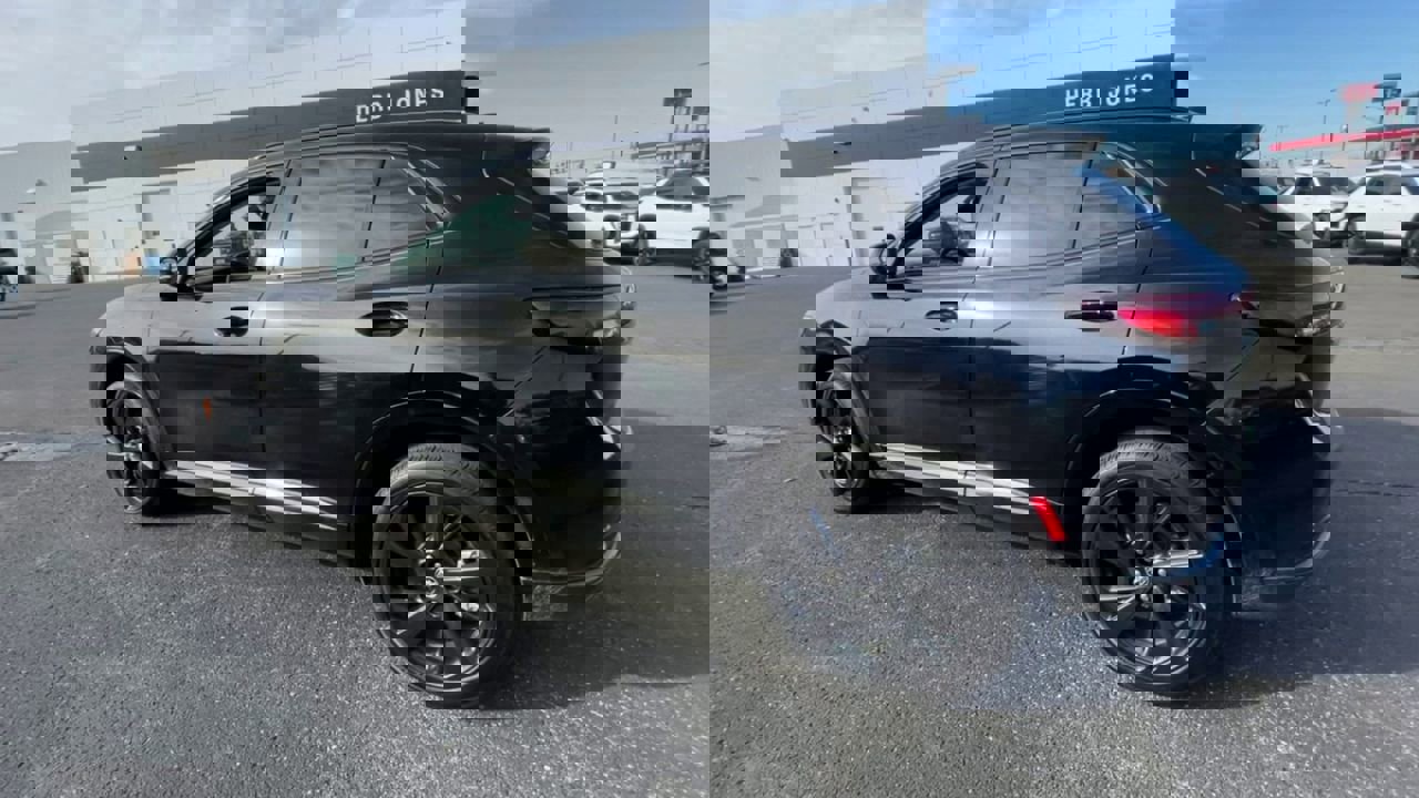 Certified 2023 Buick Envision Essence w/ Sport Touring Package image 3