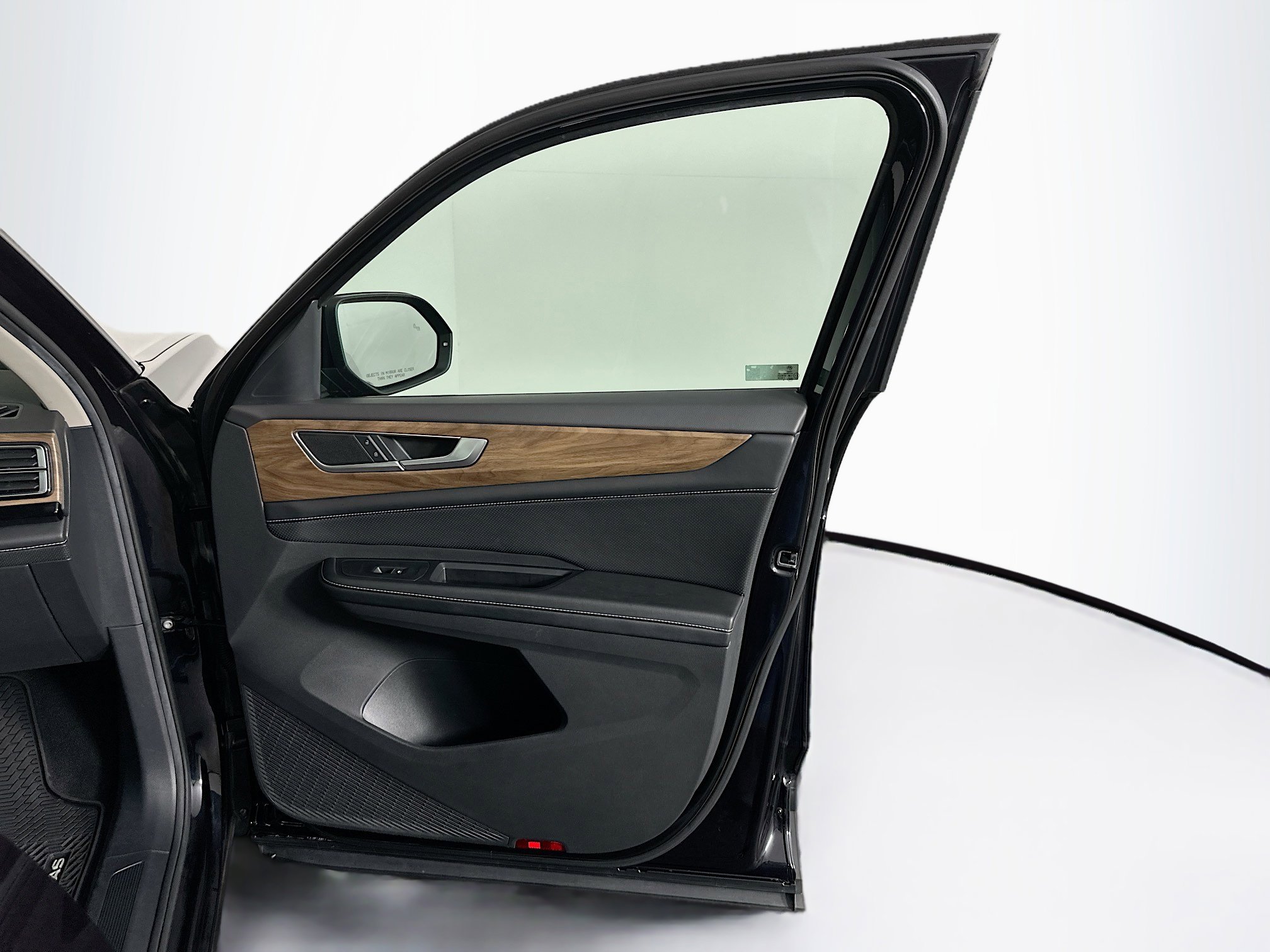 Used 2024 Volkswagen Atlas SE image 33