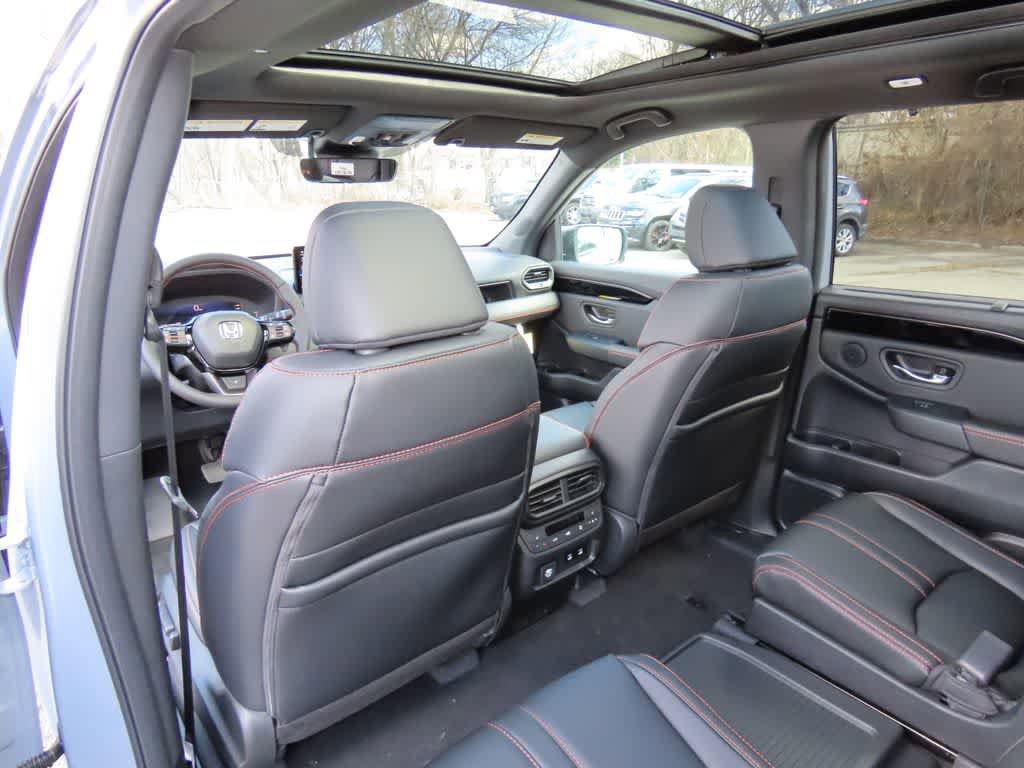 New 2026 Honda Pilot TrailSport image 17