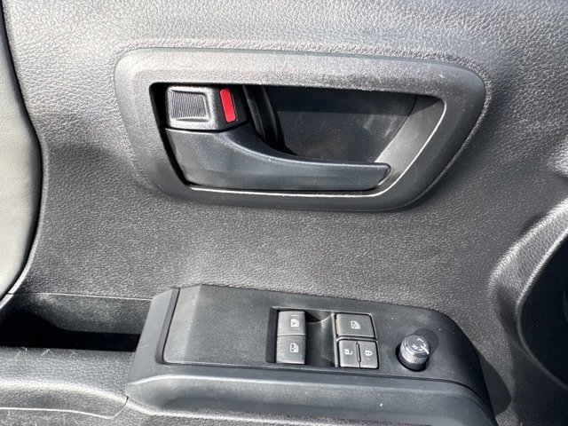 Used 2022 Toyota Tacoma SR5 image 8