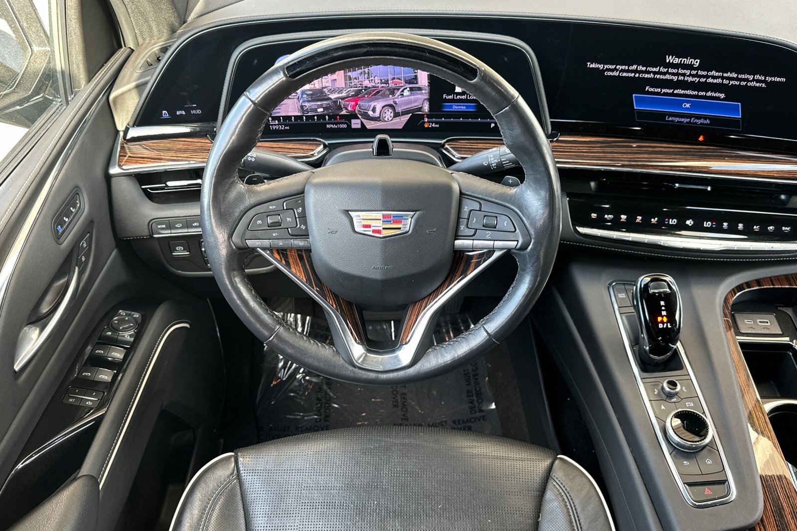 Used 2024 Cadillac Escalade Premium Luxury w/ Performance Package image 17