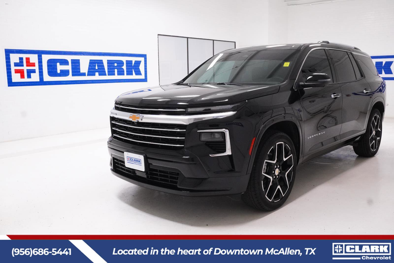 Used 2026 Chevrolet Traverse High Country w/ LPO, Floor Liner Package FWD image 1