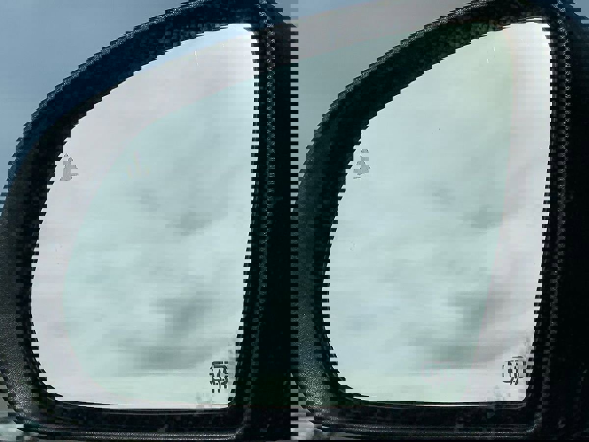 Used 2017 Jeep Cherokee Trailhawk w/ Comfort/Convenience Group image 13