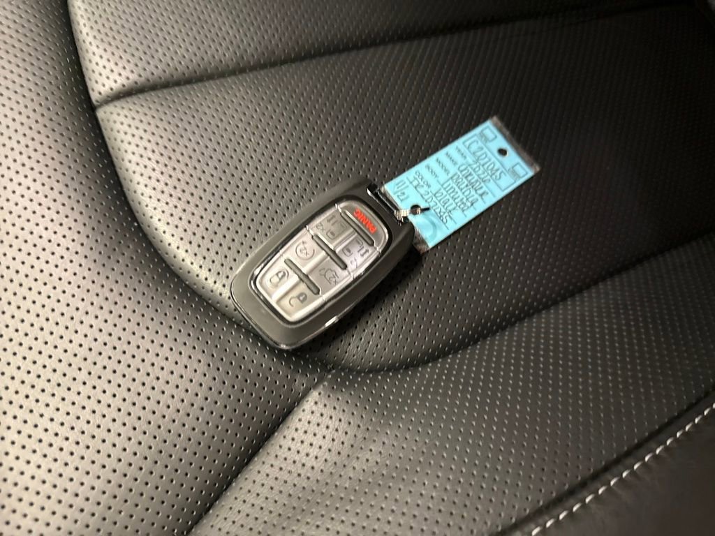 New 2026 Chrysler Pacifica Limited image 30