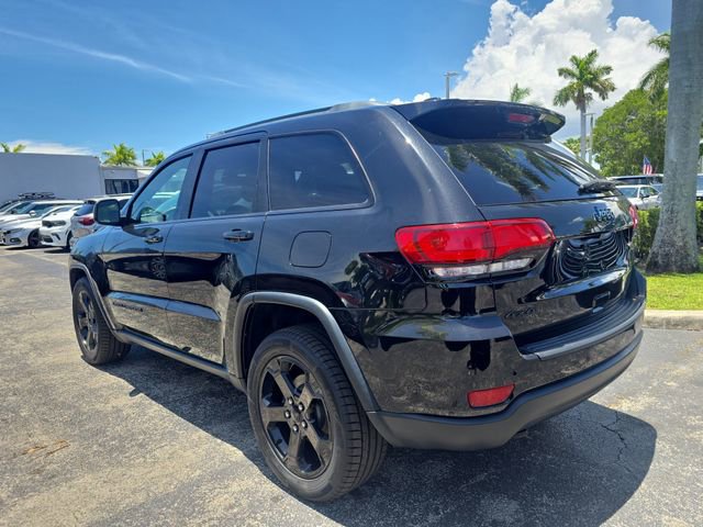 Used 2018 Jeep Grand Cherokee Laredo image 4