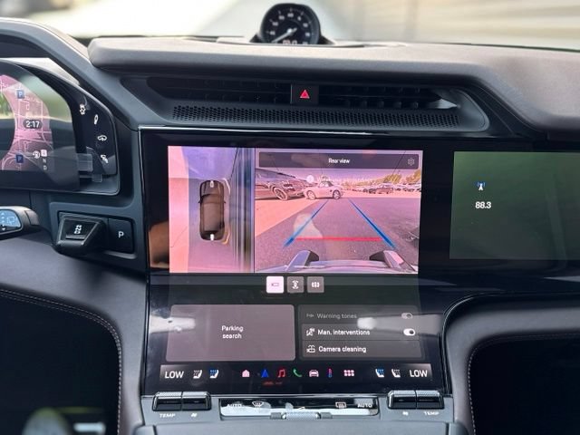 New 2026 Porsche Cayenne Electric AWD/4WD image 32