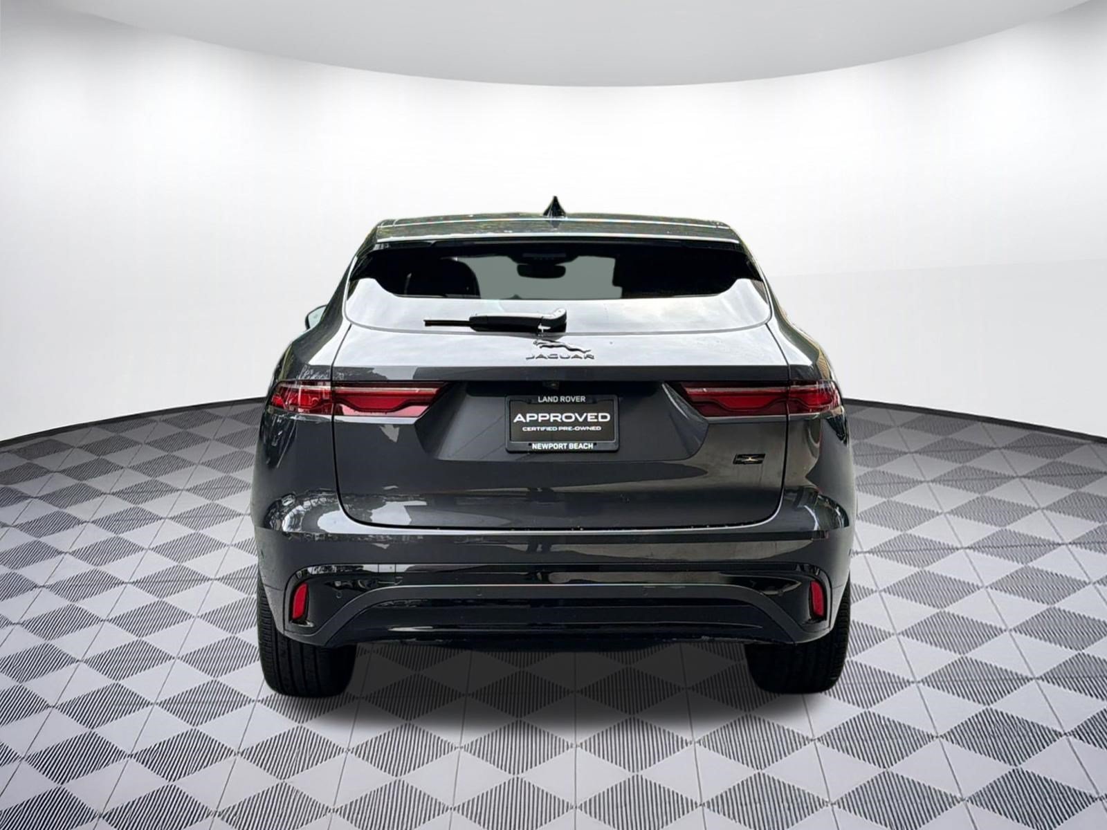 Used 2026 Jaguar F-PACE R-Dynamic S AWD/4WD image 9