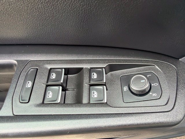Used 2019 Volkswagen Atlas SEL FWD image 25