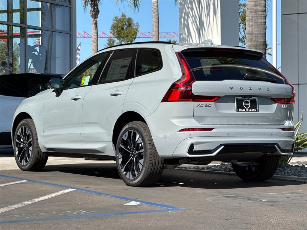 New 2026 Volvo XC60 B5 Ultra image 3