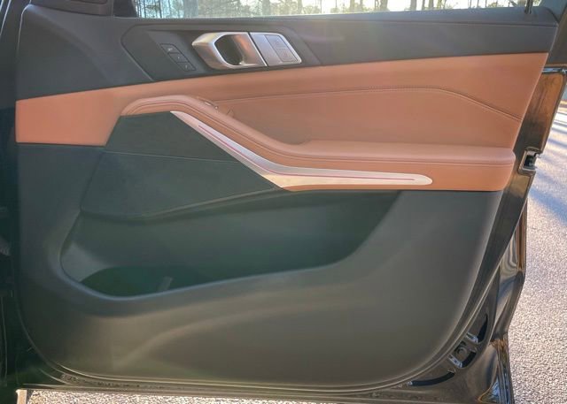 Used 2022 BMW X7 xDrive40i w/ M Sport Package image 20