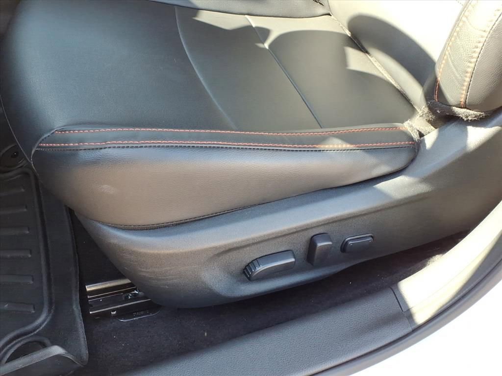 Used 2024 Nissan Sentra SR w/ SR Premium Package image 18