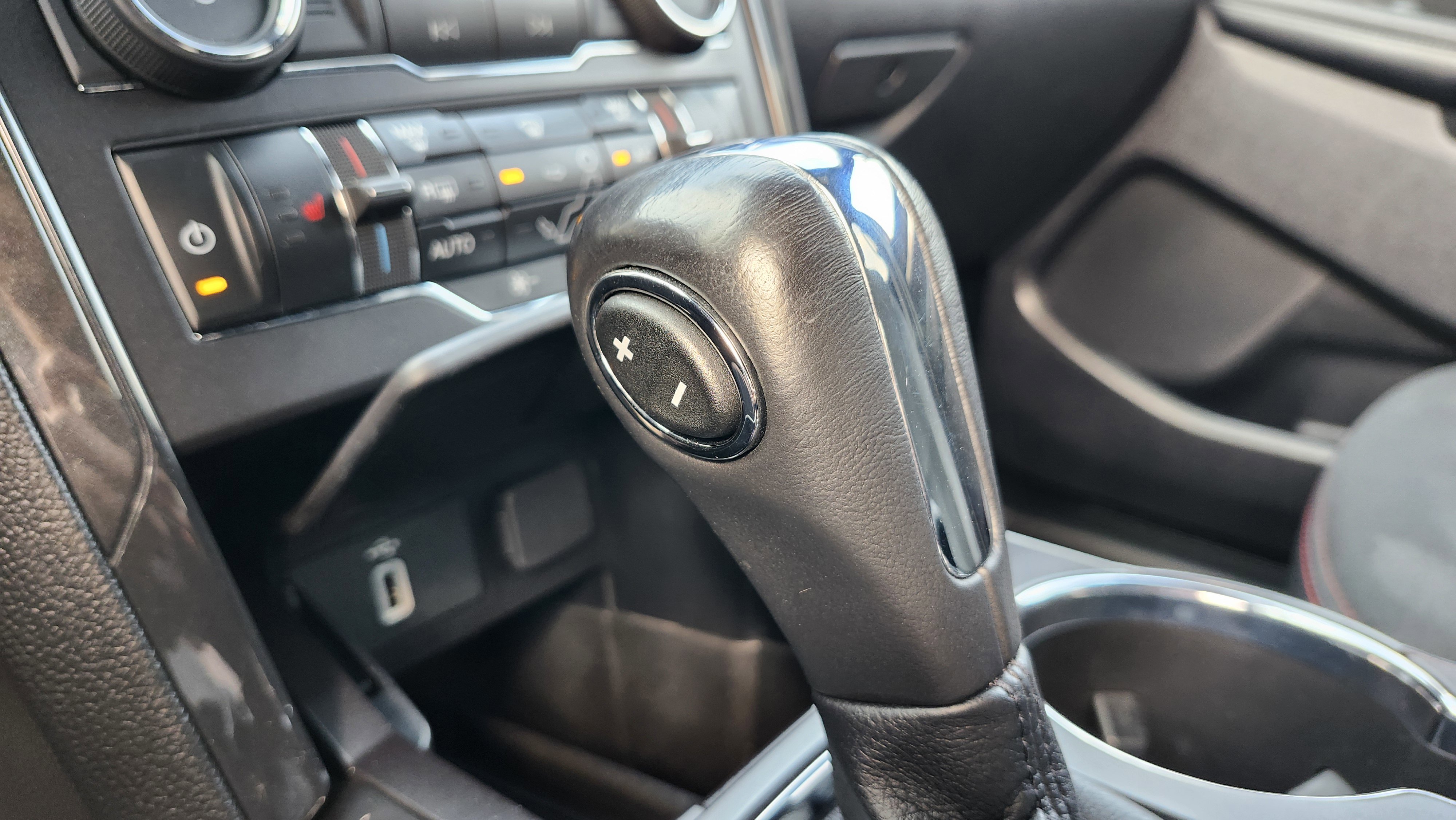 Used 2019 Ford Explorer XLT w/ Equipment Group 202A image 37