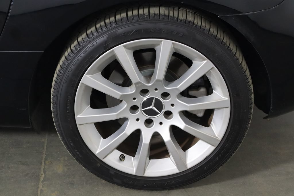 Used 2016 Mercedes-Benz SLK 300 image 29