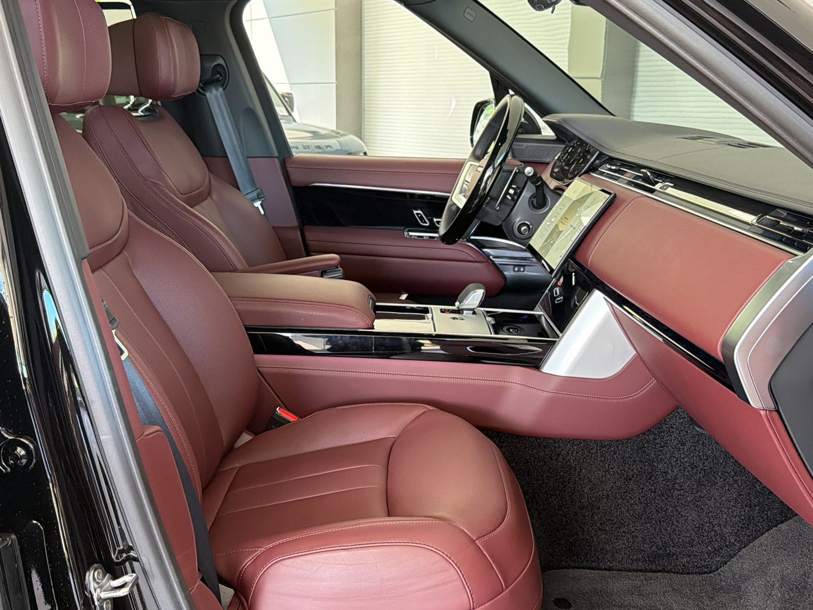 New 2026 Land Rover Range Rover Autobiography AWD/4WD image 28