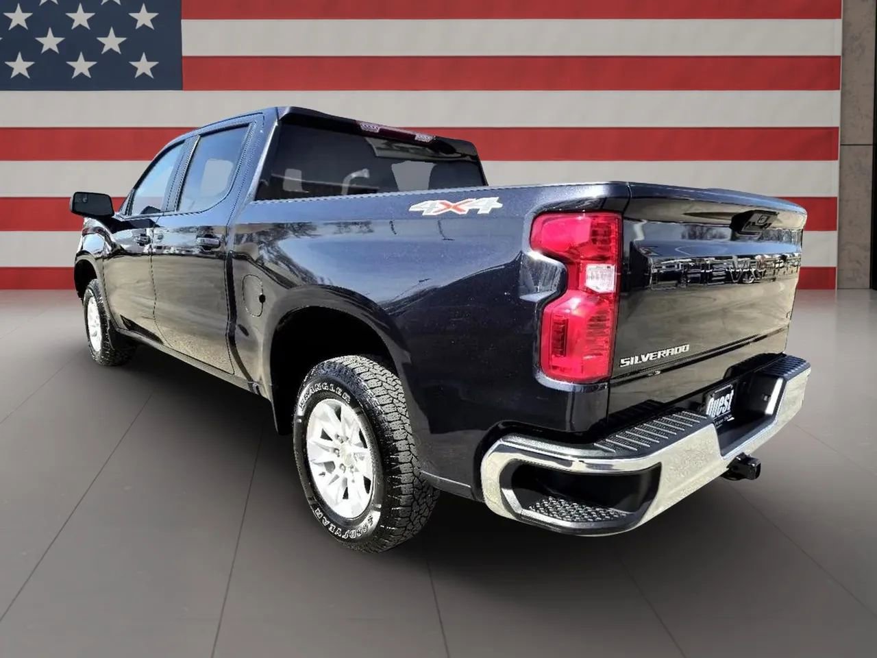 Used 2023 Chevrolet Silverado 1500 LT w/ Protection Package image 5