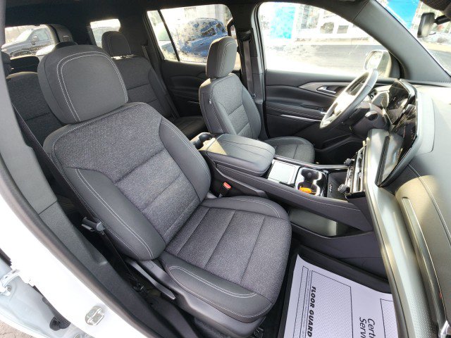 Used 2024 Chevrolet Traverse LT image 12