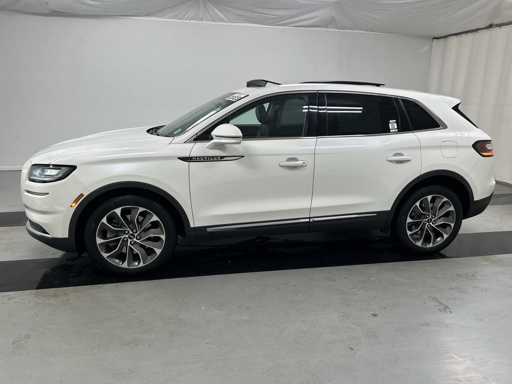 Used 2023 Lincoln Nautilus Reserve AWD/4WD image 6