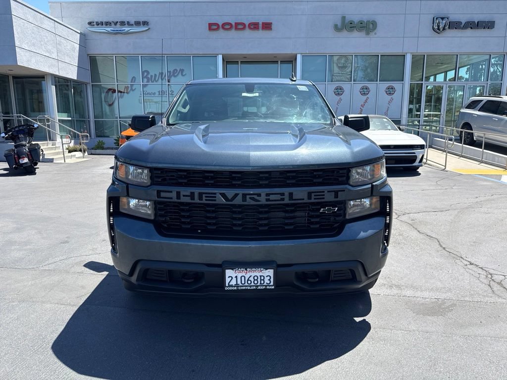 Used 2020 Chevrolet Silverado 1500 Custom w/ Custom Value Package RWD image 2