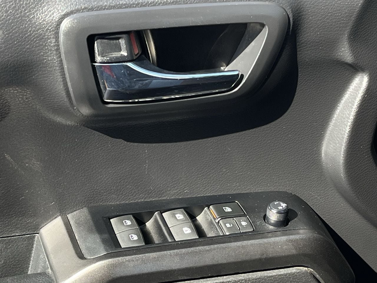 Used 2022 Toyota Tacoma TRD Sport w/ Technology Package RWD image 21