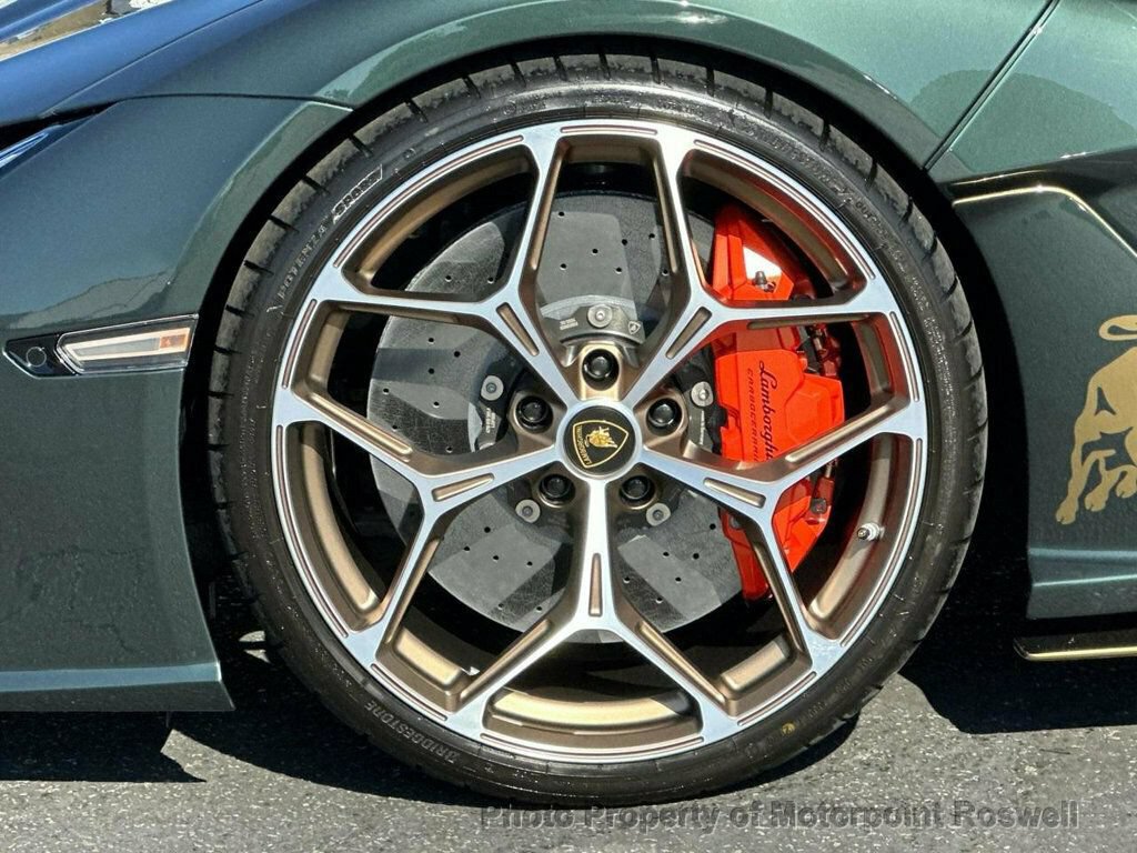 Used 2024 Lamborghini Revuelto AWD/4WD image 12
