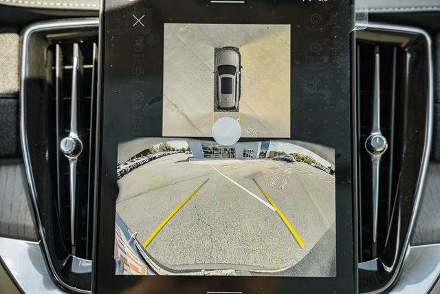 Used 2025 Volvo XC90 T8 Ultra w/ Protection Package Premier AWD/4WD image 45