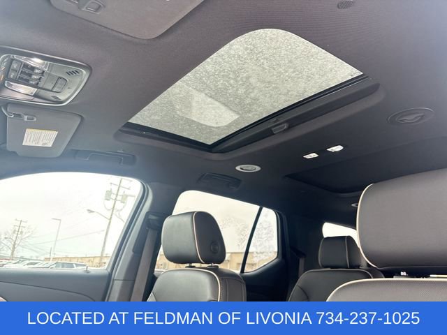 Used 2023 Chevrolet Traverse Premier image 18