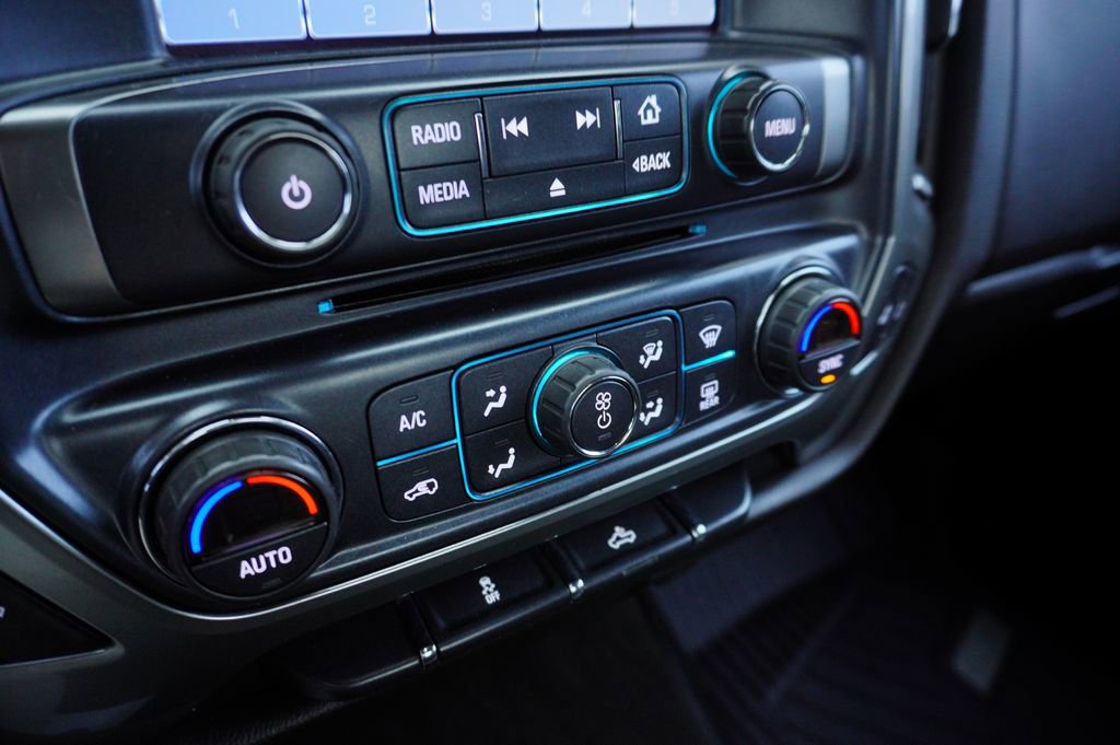 Used 2018 Chevrolet Silverado 1500 LT w/ All Star Edition image 17