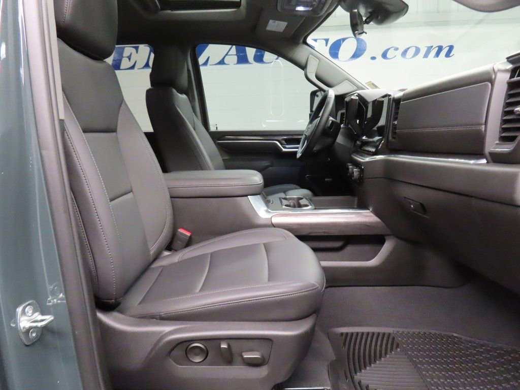 Used 2025 Chevrolet Silverado 2500 LTZ w/ Trail Boss Package image 29