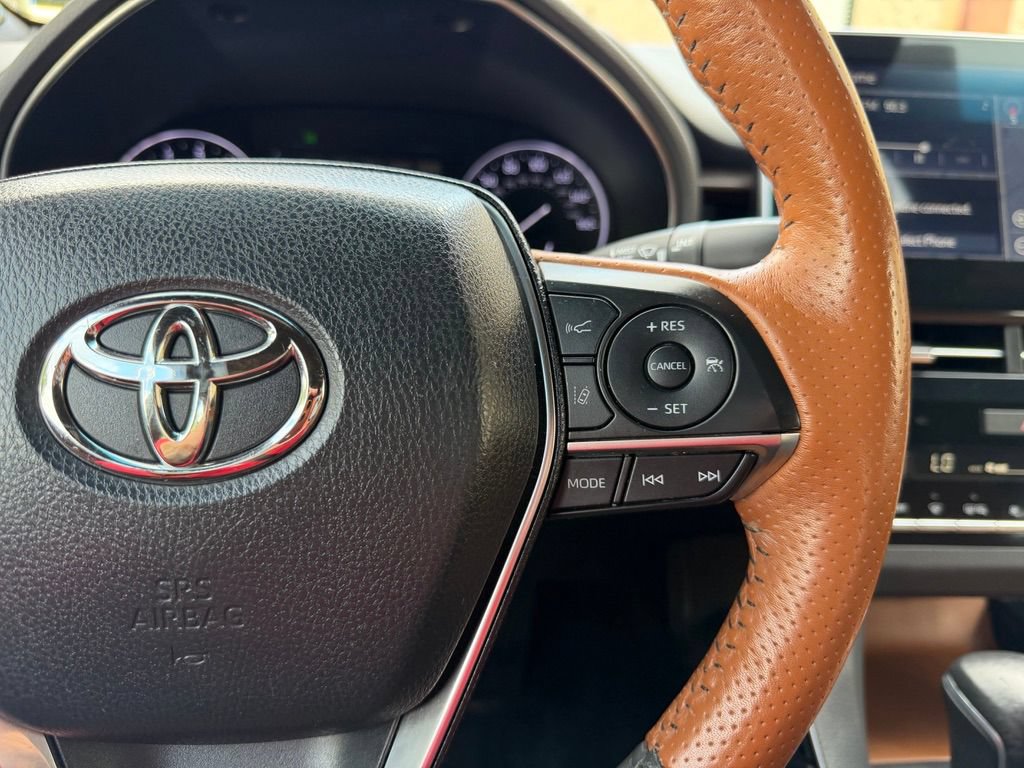 Used 2019 Toyota Avalon Limited w/ All Weather Liner Package FWD image 37