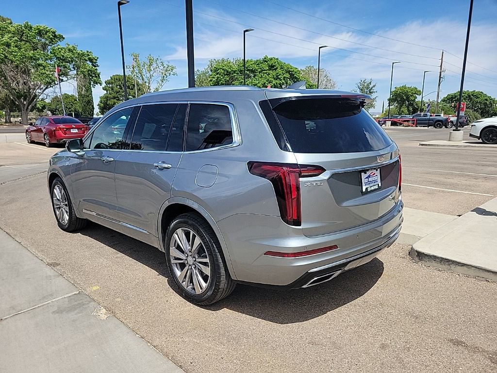 Used 2025 Cadillac XT6 Premium Luxury FWD image 5