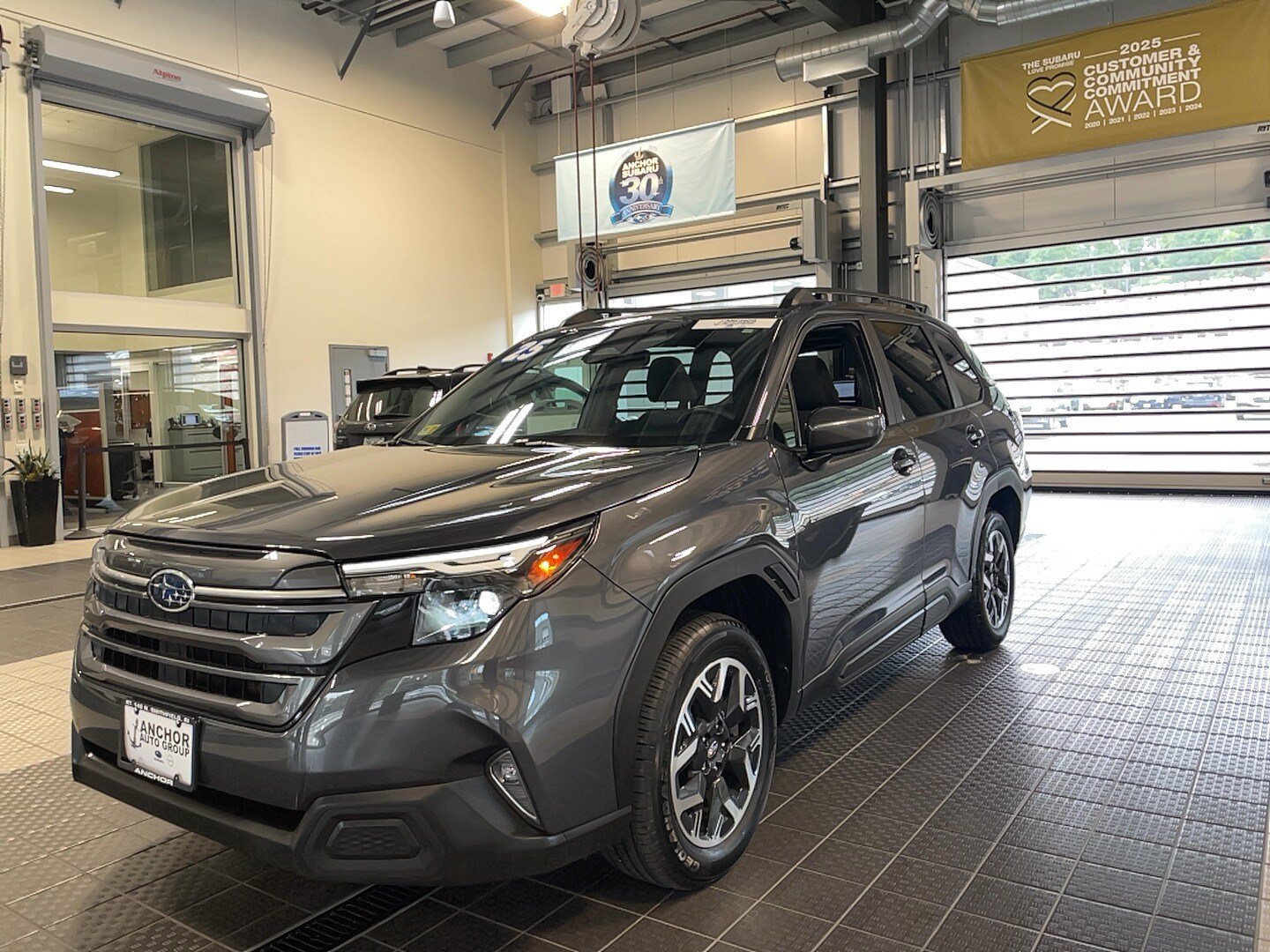 Used 2025 Subaru Forester Premium AWD/4WD image 3