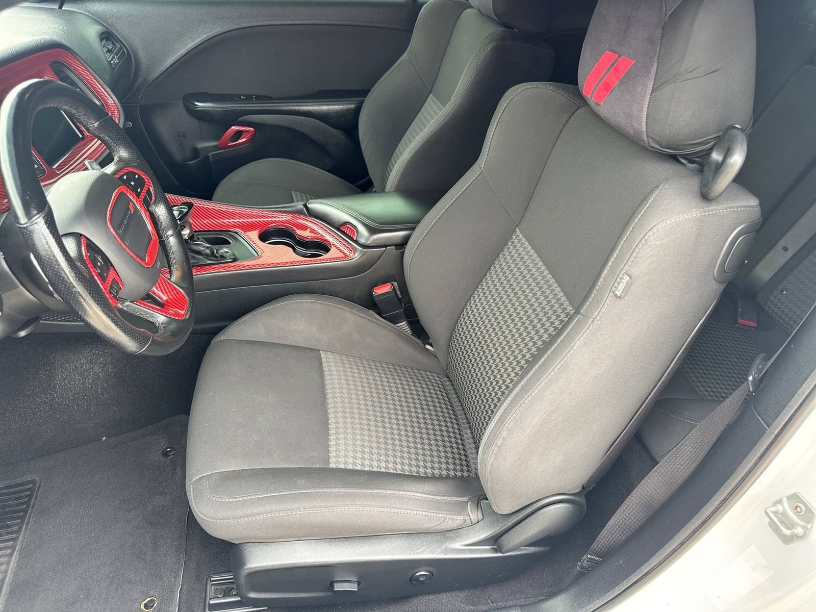 Used 2019 Dodge Challenger R/T w/ Driver Convenience Group RWD image 19