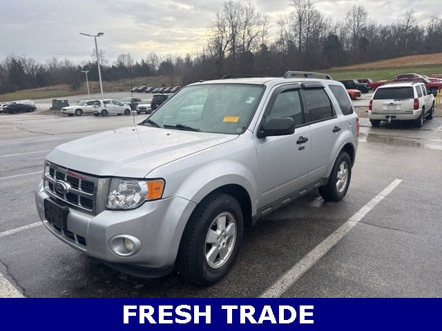 Used 2011 Ford Escape XLT image 2