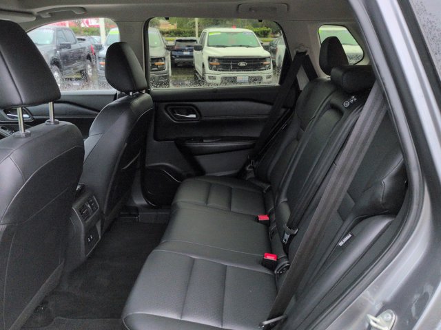 Used 2025 Nissan Rogue SV w/ SV Premium Package FWD image 14
