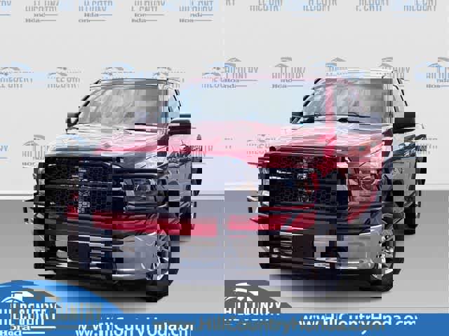 Used 2018 RAM 1500 Classic SLT RWD image 1