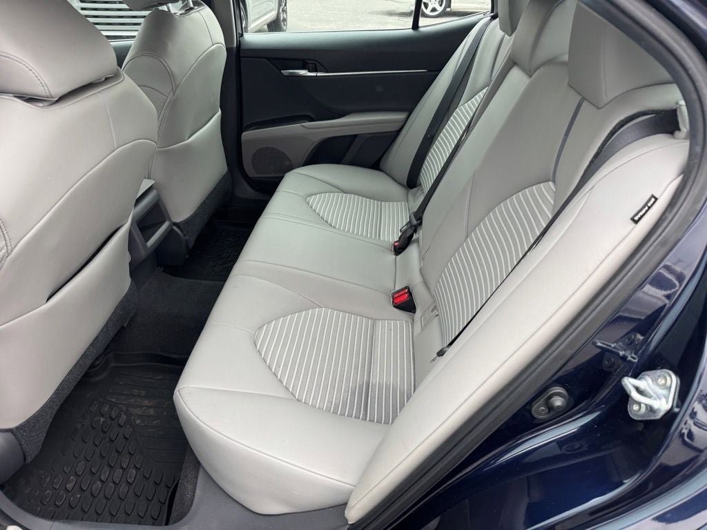Used 2021 Toyota Camry SE FWD image 10