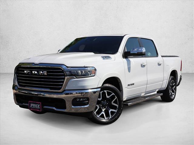 Used 2025 RAM 1500 Laramie AWD/4WD image 17