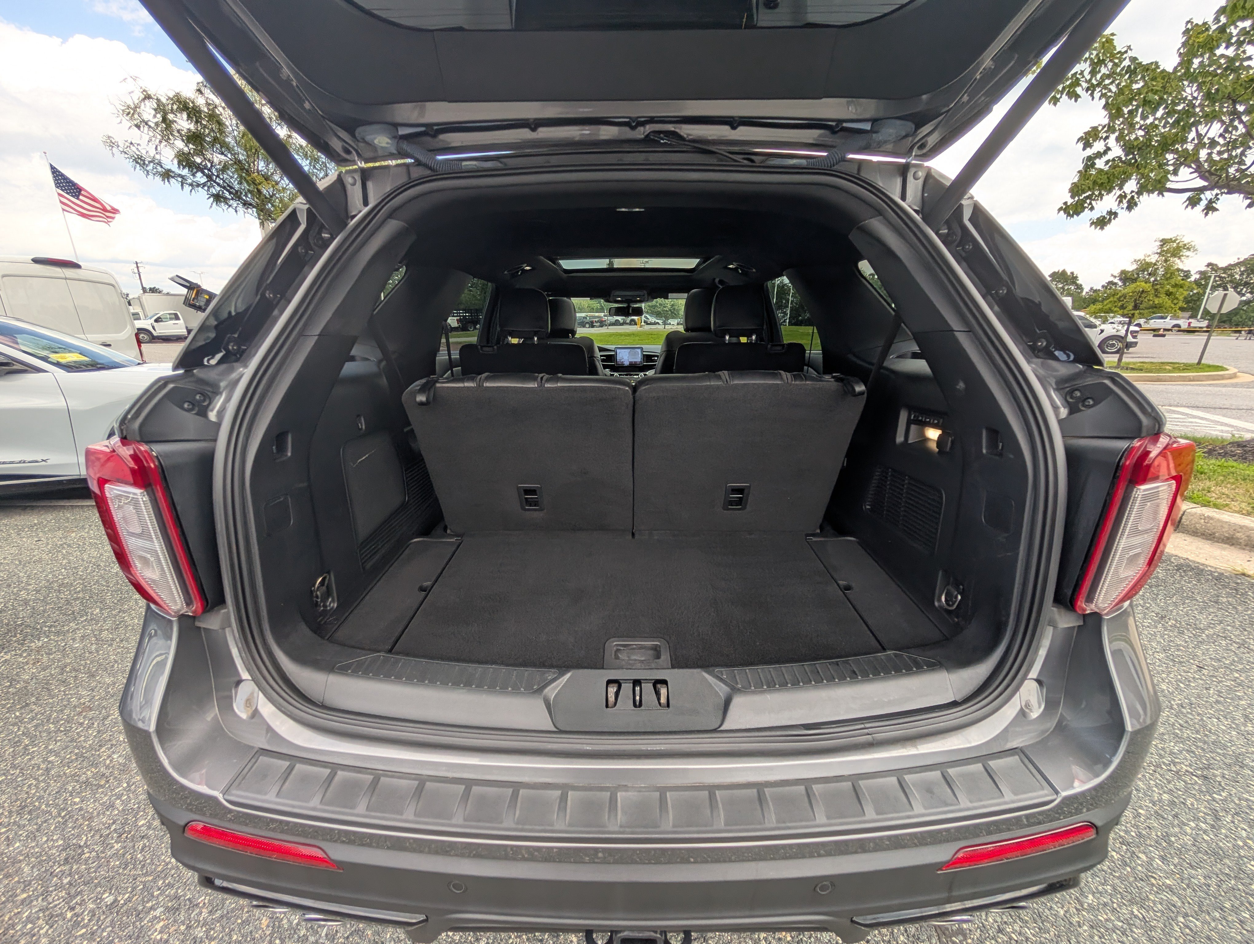 Certified 2022 Ford Explorer ST w/ Equipment Group 401A AWD/4WD image 13