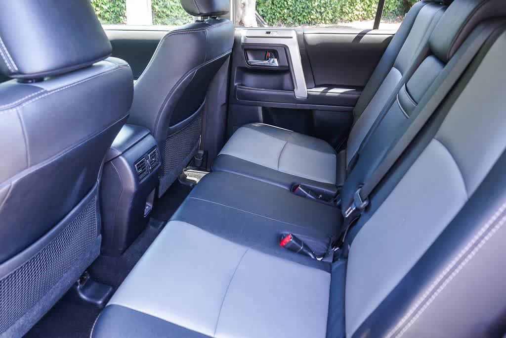 Used 2024 Toyota 4Runner SR5 Premium w/ Moonroof Package AWD/4WD image 18
