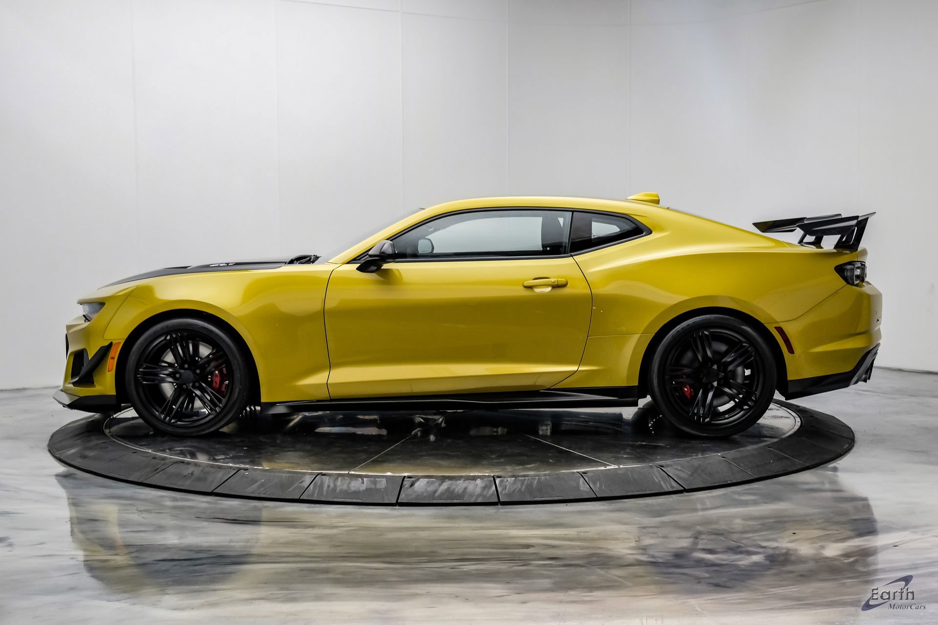 Used 2024 Chevrolet Camaro ZL1 image 7