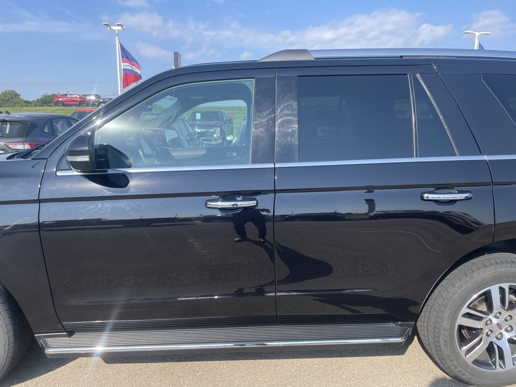 Used 2023 Ford Expedition Limited image 42