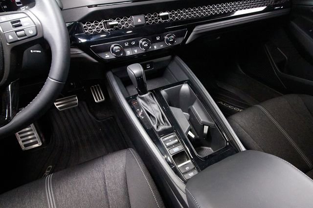 Used 2024 Honda Accord Sport image 10